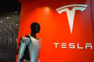 Tesla to turn to humanoid robots and Meta slapped down by Oversight board