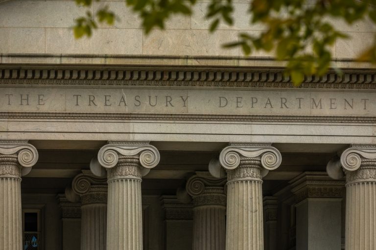 US Treasury department exterior, collumns